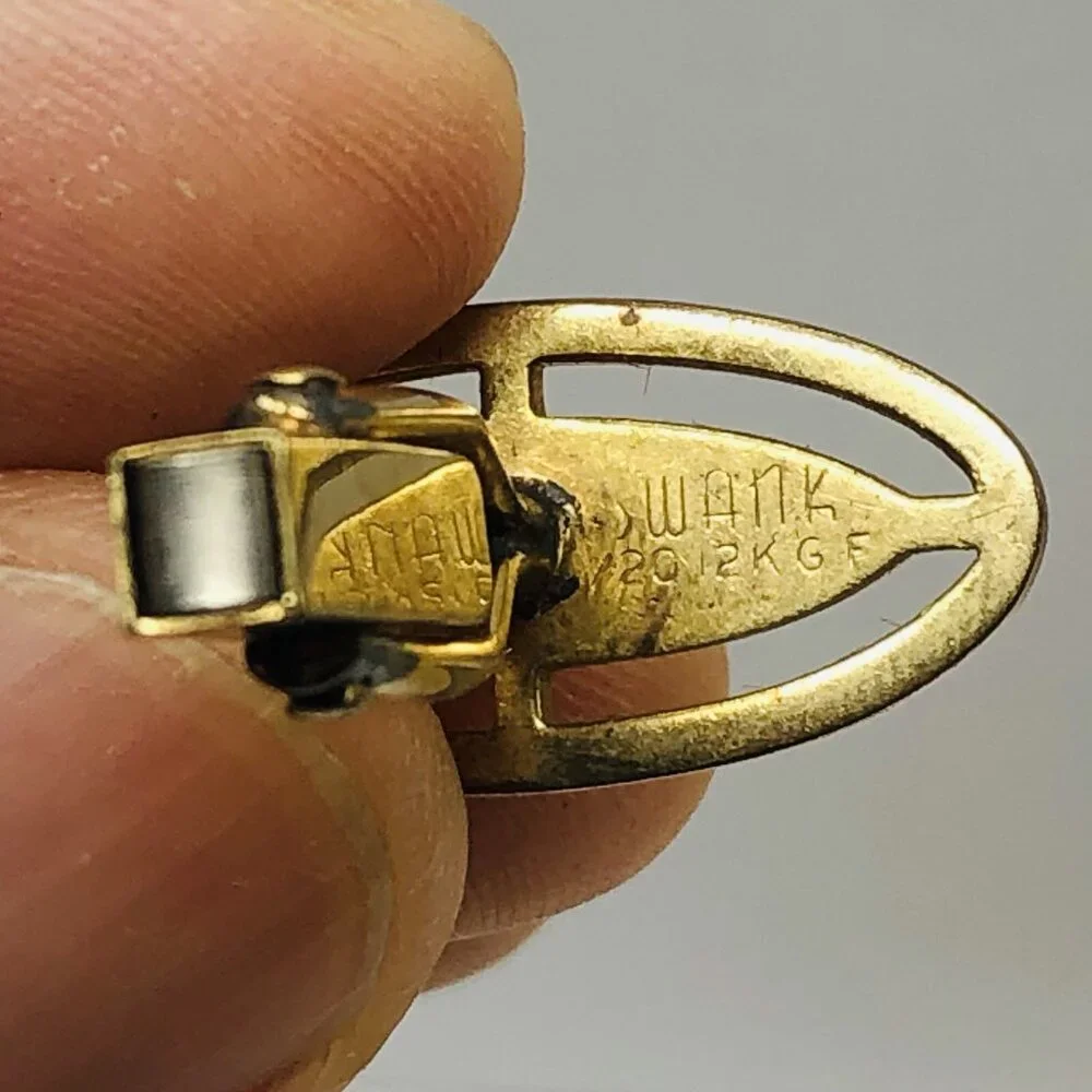 Swank Mens Fashion Cufflinks Oval Gold Quiet Luxury Old Money Career Business
